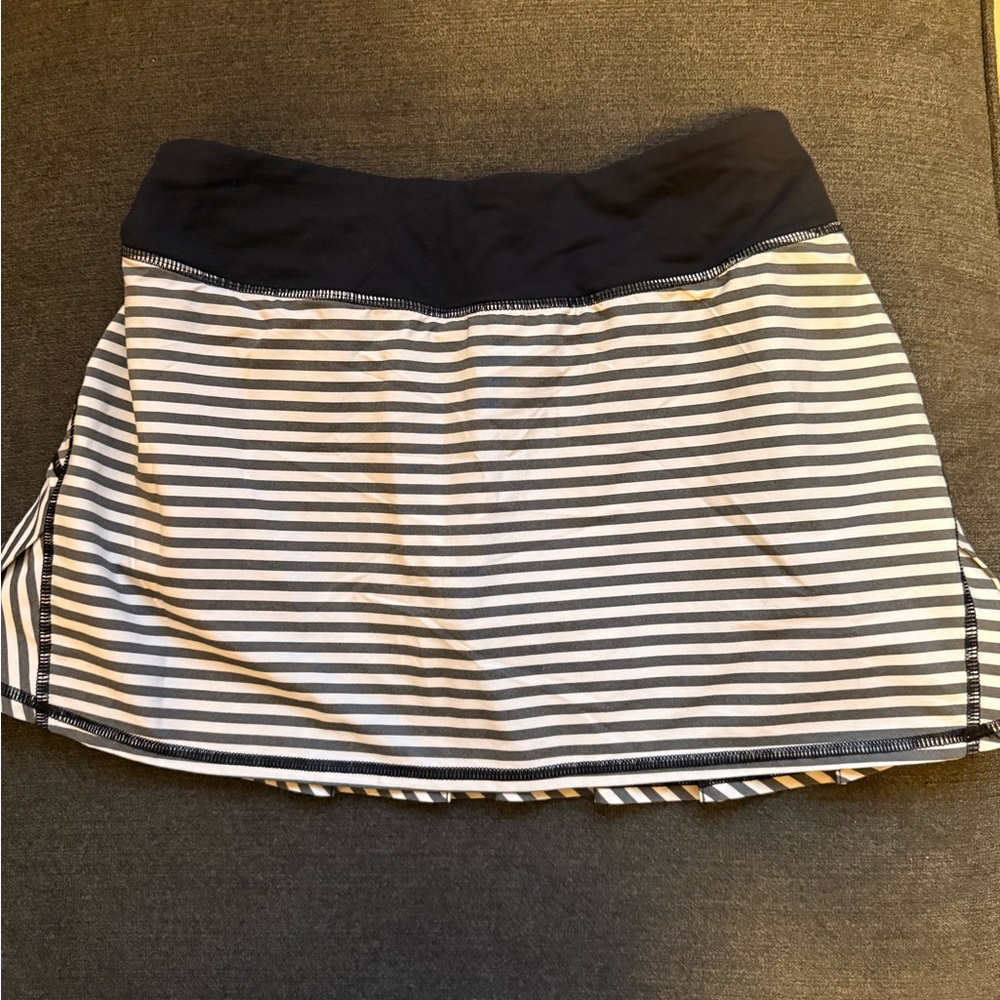 Lululemon athletica Black and White Striped Skirt-Great for golf!